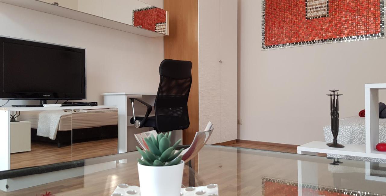 Center Royalty Apartment Budapest Eksteriør bilde