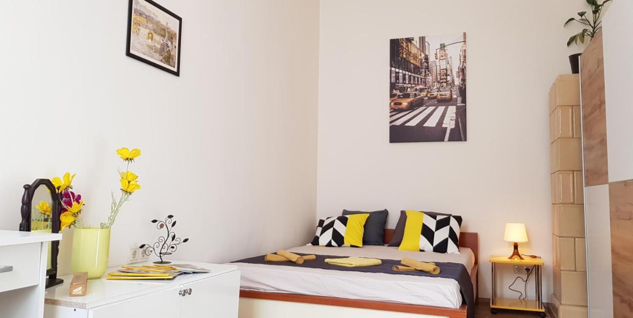 Center Royalty Apartment Budapest Eksteriør bilde